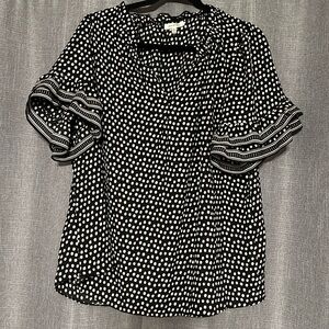Max Studio Women’s Black & White Polka Dot Blouse 1X Boho Flowing Short Sleeve